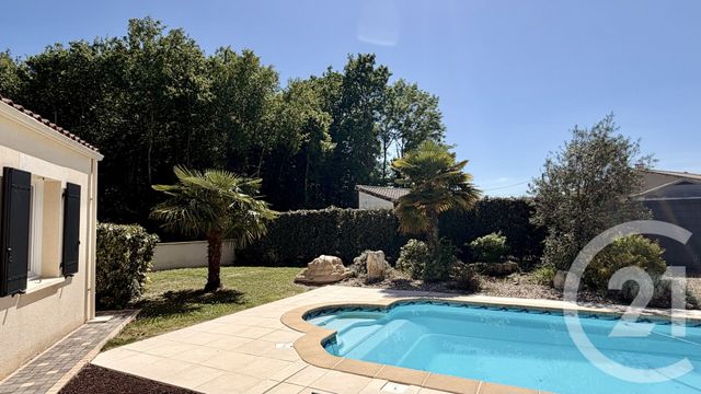 maison à vendre - 7 pièces - 150.78 m2 - CHANIERS - 17 - POITOU-CHARENTES - Century 21 Agence De L'Europe
