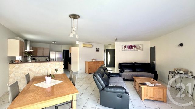 maison à vendre - 7 pièces - 150.78 m2 - CHANIERS - 17 - POITOU-CHARENTES - Century 21 Agence De L'Europe