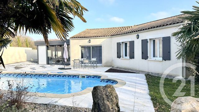 maison à vendre - 7 pièces - 150.78 m2 - CHANIERS - 17 - POITOU-CHARENTES - Century 21 Agence De L'Europe