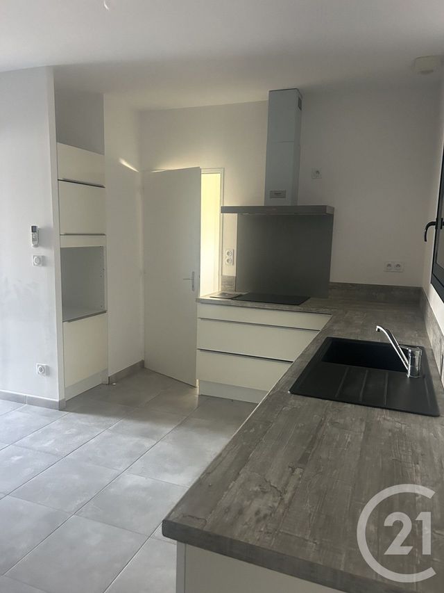 maison à louer - 4 pièces - 105.0 m2 - LES GONDS - 17 - POITOU-CHARENTES - Century 21 Agence De L'Europe