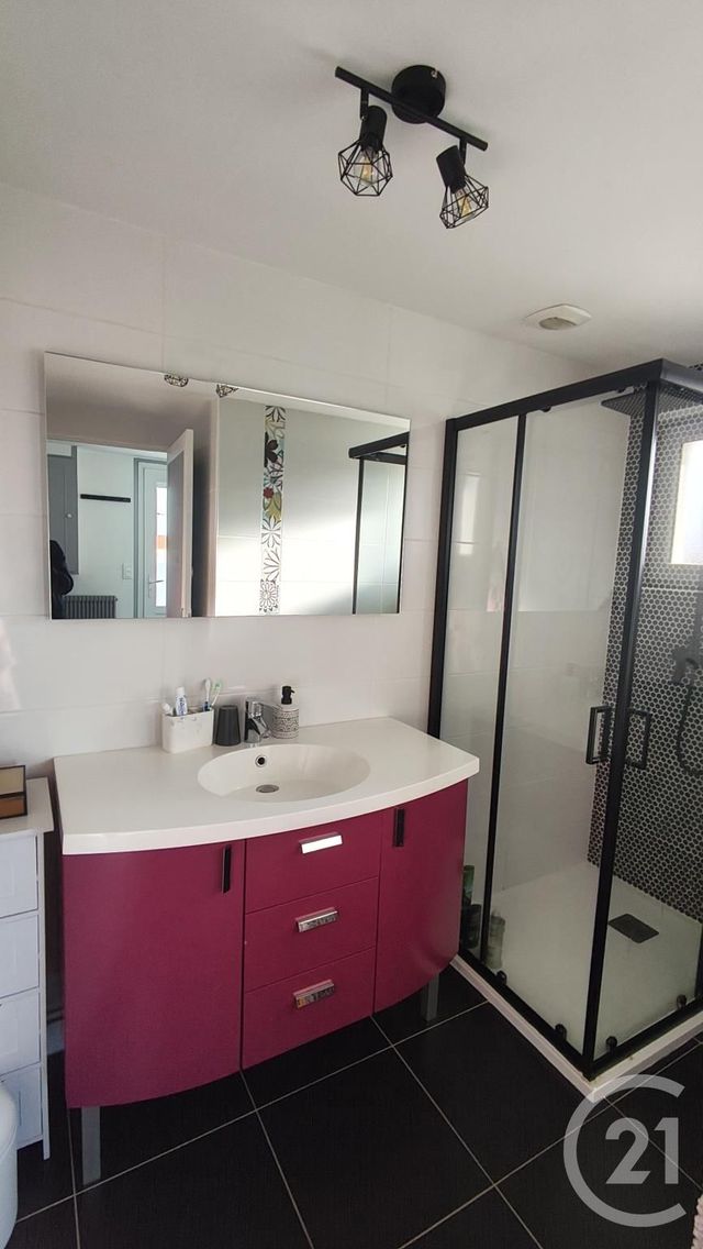 maison à vendre - 3 pièces - 63.5 m2 - SAINTES - 17 - POITOU-CHARENTES - Century 21 Agence De L'Europe