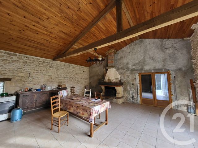maison à vendre - 1 pièce - 75.0 m2 - LE DOUHET - 17 - POITOU-CHARENTES - Century 21 Agence De L'Europe