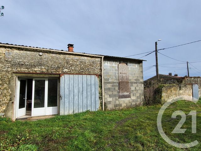 maison à vendre - 1 pièce - 75.0 m2 - LE DOUHET - 17 - POITOU-CHARENTES - Century 21 Agence De L'Europe
