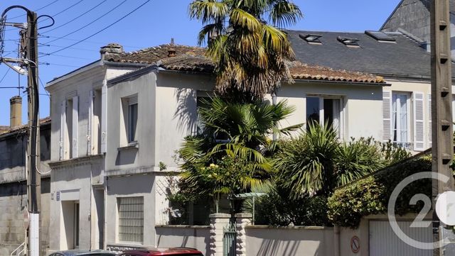 maison à vendre - 5 pièces - 120.0 m2 - SAINTES - 17 - POITOU-CHARENTES - Century 21 Agence De L'Europe