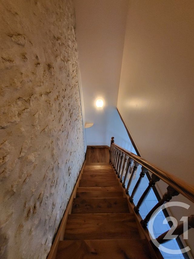 maison à vendre - 5 pièces - 144.0 m2 - ST CESAIRE - 17 - POITOU-CHARENTES - Century 21 Agence De L'Europe