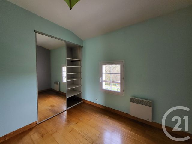 maison à vendre - 5 pièces - 144.0 m2 - ST CESAIRE - 17 - POITOU-CHARENTES - Century 21 Agence De L'Europe