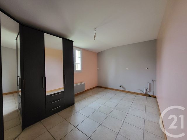 maison à vendre - 5 pièces - 144.0 m2 - ST CESAIRE - 17 - POITOU-CHARENTES - Century 21 Agence De L'Europe