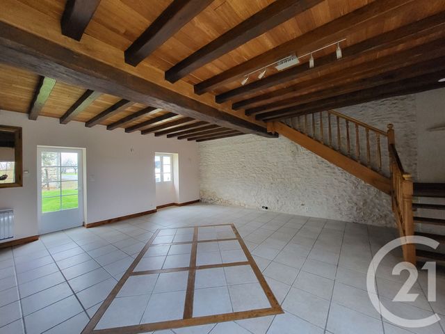 maison à vendre - 5 pièces - 144.0 m2 - ST CESAIRE - 17 - POITOU-CHARENTES - Century 21 Agence De L'Europe
