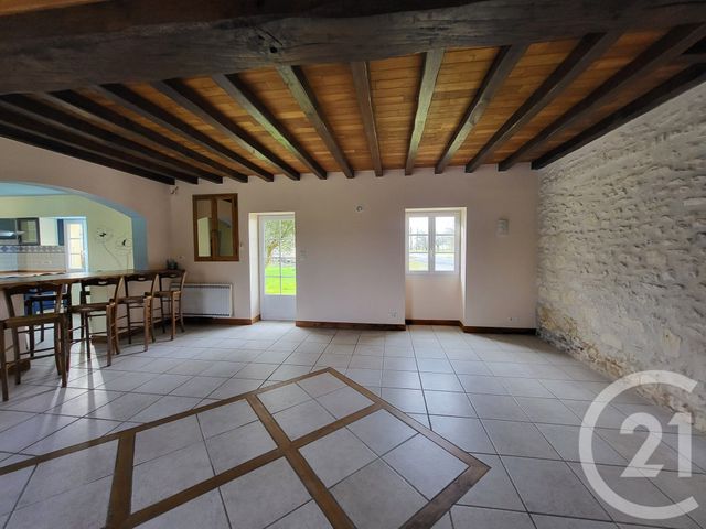 maison à vendre - 5 pièces - 144.0 m2 - ST CESAIRE - 17 - POITOU-CHARENTES - Century 21 Agence De L'Europe