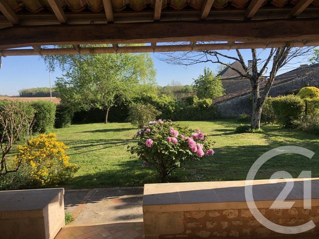 maison à vendre - 5 pièces - 177.91 m2 - MAZEROLLES - 17 - POITOU-CHARENTES - Century 21 Agence De L'Europe