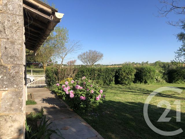 maison à vendre - 5 pièces - 177.91 m2 - MAZEROLLES - 17 - POITOU-CHARENTES - Century 21 Agence De L'Europe