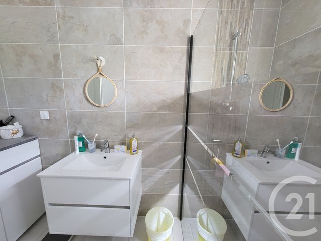 maison à vendre - 5 pièces - 99.0 m2 - SAINTES - 17 - POITOU-CHARENTES - Century 21 Agence De L'Europe