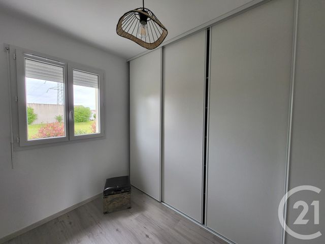 maison à vendre - 5 pièces - 99.0 m2 - SAINTES - 17 - POITOU-CHARENTES - Century 21 Agence De L'Europe