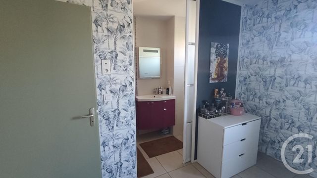 maison à vendre - 5 pièces - 144.0 m2 - SAINTES - 17 - POITOU-CHARENTES - Century 21 Agence De L'Europe