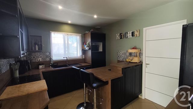 maison à vendre - 5 pièces - 144.0 m2 - SAINTES - 17 - POITOU-CHARENTES - Century 21 Agence De L'Europe