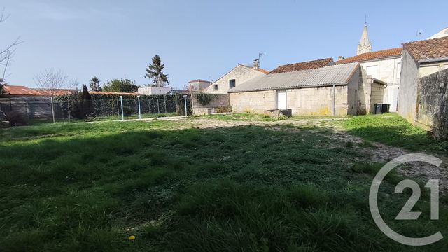 Appartement F3 à vendre - 6 pièces - 159.0 m2 - THENAC - 17 - POITOU-CHARENTES - Century 21 Agence De L'Europe