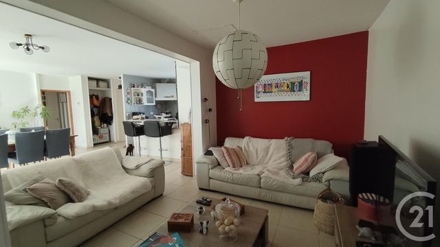 maison à vendre - 4 pièces - 101.0 m2 - FONTCOUVERTE - 17 - POITOU-CHARENTES - Century 21 Agence De L'Europe