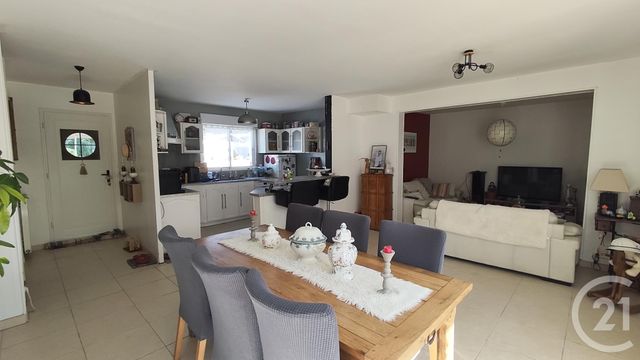 maison à vendre - 4 pièces - 101.0 m2 - FONTCOUVERTE - 17 - POITOU-CHARENTES - Century 21 Agence De L'Europe
