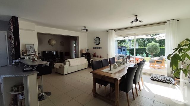 maison à vendre - 4 pièces - 101.0 m2 - FONTCOUVERTE - 17 - POITOU-CHARENTES - Century 21 Agence De L'Europe