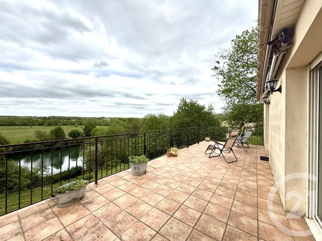 maison à vendre - 4 pièces - 111.3 m2 - SAINTES - 17 - POITOU-CHARENTES - Century 21 Agence De L'Europe