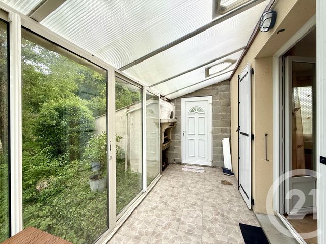 maison à vendre - 4 pièces - 111.3 m2 - SAINTES - 17 - POITOU-CHARENTES - Century 21 Agence De L'Europe