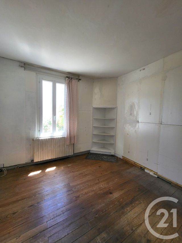 maison à vendre - 3 pièces - 109.0 m2 - SAINTES - 17 - POITOU-CHARENTES - Century 21 Agence De L'Europe