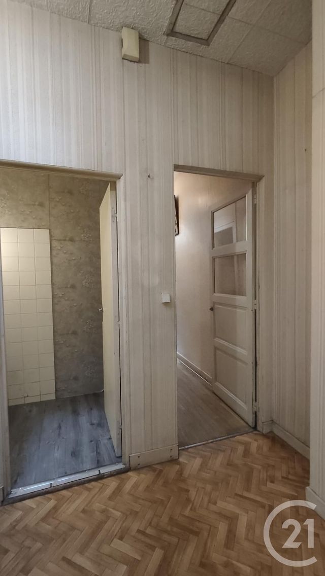 maison à vendre - 5 pièces - 83.0 m2 - SAINTES - 17 - POITOU-CHARENTES - Century 21 Agence De L'Europe