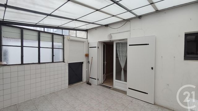 maison à vendre - 5 pièces - 83.0 m2 - SAINTES - 17 - POITOU-CHARENTES - Century 21 Agence De L'Europe