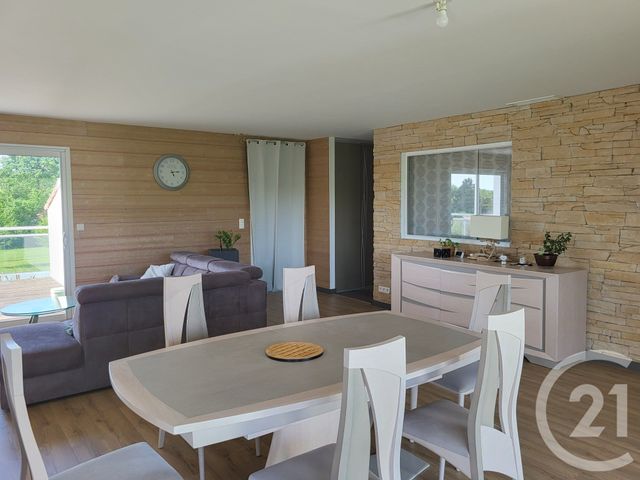 maison à vendre - 6 pièces - 151.0 m2 - BUSSAC SUR CHARENTE - 17 - POITOU-CHARENTES - Century 21 Agence De L'Europe