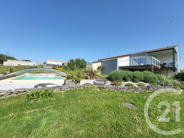 maison à vendre - 6 pièces - 151.0 m2 - BUSSAC SUR CHARENTE - 17 - POITOU-CHARENTES - Century 21 Agence De L'Europe