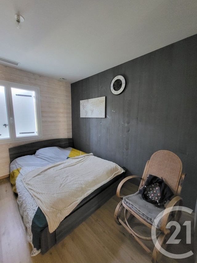 maison à vendre - 6 pièces - 151.0 m2 - BUSSAC SUR CHARENTE - 17 - POITOU-CHARENTES - Century 21 Agence De L'Europe