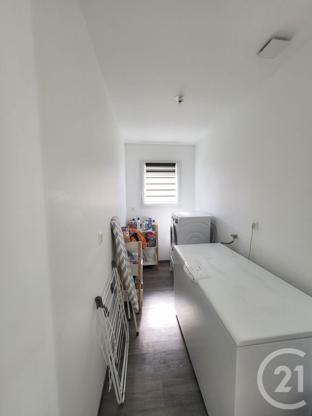 maison à vendre - 6 pièces - 151.0 m2 - BUSSAC SUR CHARENTE - 17 - POITOU-CHARENTES - Century 21 Agence De L'Europe