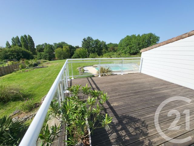maison à vendre - 6 pièces - 151.0 m2 - BUSSAC SUR CHARENTE - 17 - POITOU-CHARENTES - Century 21 Agence De L'Europe