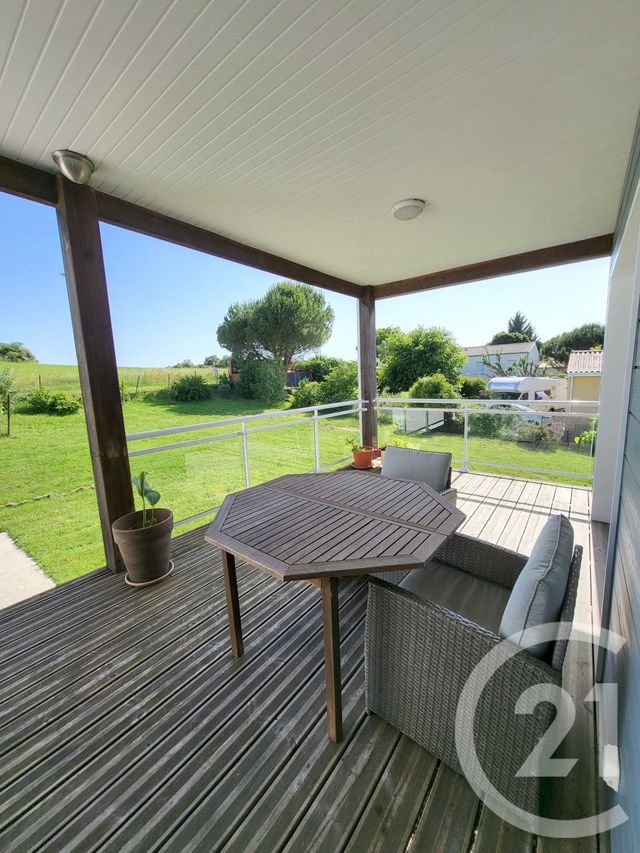 maison à vendre - 6 pièces - 151.0 m2 - BUSSAC SUR CHARENTE - 17 - POITOU-CHARENTES - Century 21 Agence De L'Europe