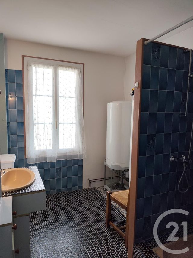 maison à vendre - 4 pièces - 77.0 m2 - SAINTES - 17 - POITOU-CHARENTES - Century 21 Agence De L'Europe