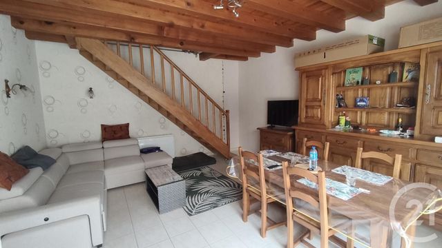 maison à vendre - 4 pièces - 77.0 m2 - SAINTES - 17 - POITOU-CHARENTES - Century 21 Agence De L'Europe