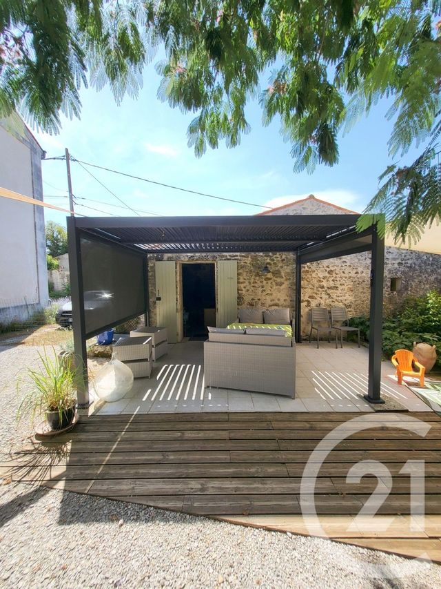 maison à vendre - 5 pièces - 164.7 m2 - CORME ROYAL - 17 - POITOU-CHARENTES - Century 21 Agence De L'Europe