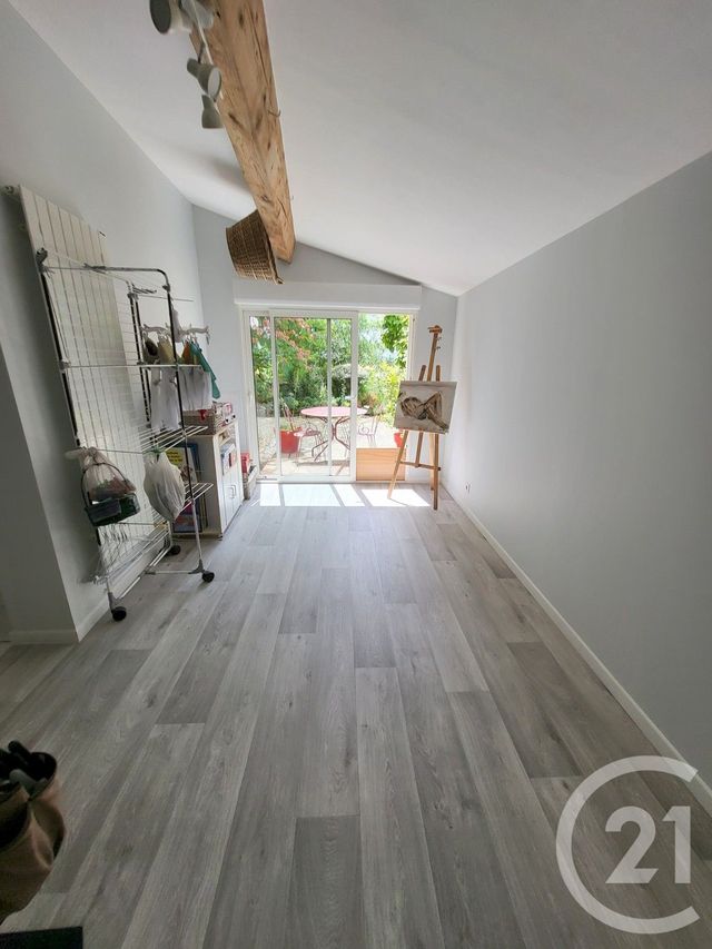 maison à vendre - 5 pièces - 164.7 m2 - CORME ROYAL - 17 - POITOU-CHARENTES - Century 21 Agence De L'Europe