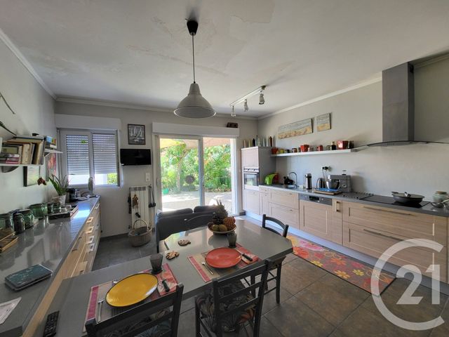 maison à vendre - 5 pièces - 164.7 m2 - CORME ROYAL - 17 - POITOU-CHARENTES - Century 21 Agence De L'Europe