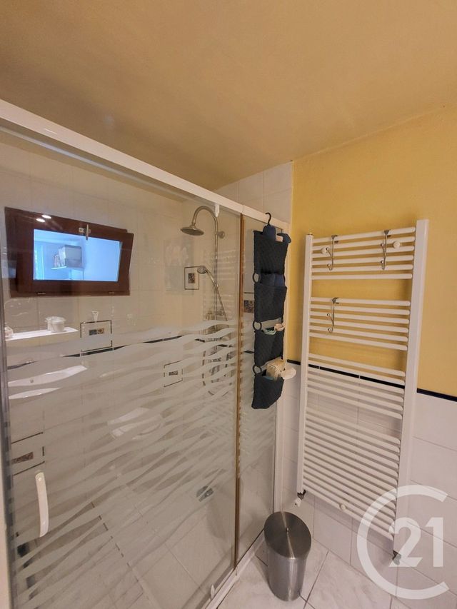 maison à vendre - 5 pièces - 164.7 m2 - CORME ROYAL - 17 - POITOU-CHARENTES - Century 21 Agence De L'Europe