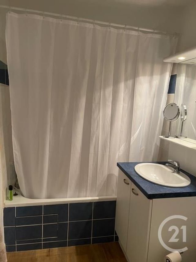 Appartement F2 à louer - 2 pièces - 37.53 m2 - SAINTES - 17 - POITOU-CHARENTES - Century 21 Agence De L'Europe