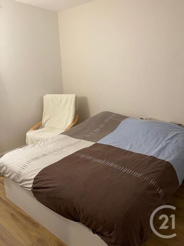 Appartement F2 à louer - 2 pièces - 37.53 m2 - SAINTES - 17 - POITOU-CHARENTES - Century 21 Agence De L'Europe