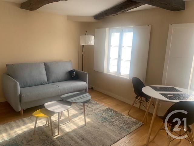 Appartement Studio à louer SAINTES