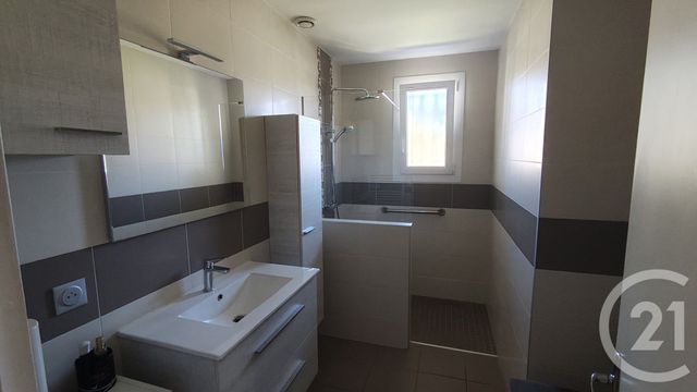 maison à vendre - 4 pièces - 91.0 m2 - SAINTES - 17 - POITOU-CHARENTES - Century 21 Agence De L'Europe