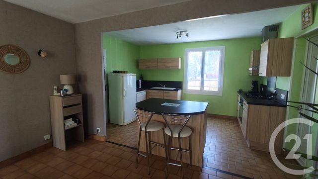 maison à vendre - 4 pièces - 91.0 m2 - SAINTES - 17 - POITOU-CHARENTES - Century 21 Agence De L'Europe