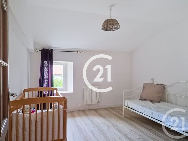 maison à vendre - 6 pièces - 171.0 m2 - CHANIERS - 17 - POITOU-CHARENTES - Century 21 Agence De L'Europe