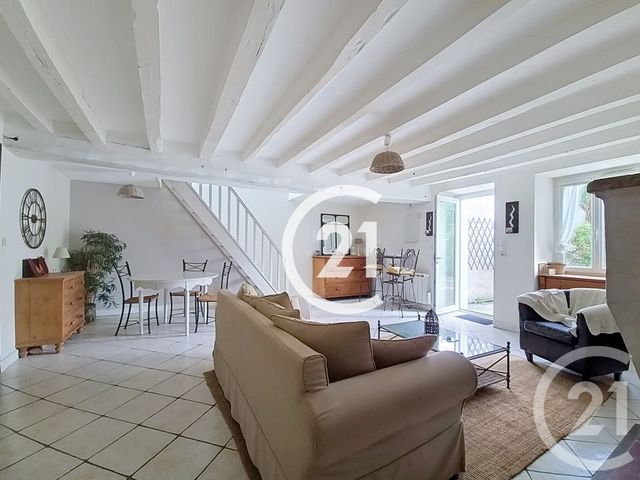 maison à vendre - 6 pièces - 171.0 m2 - CHANIERS - 17 - POITOU-CHARENTES - Century 21 Agence De L'Europe