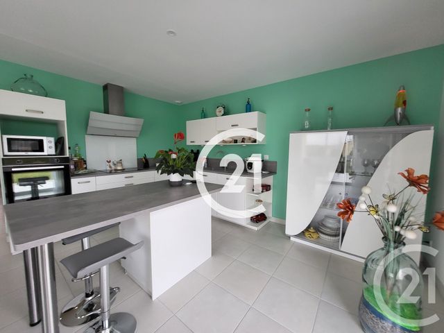 maison à vendre - 5 pièces - 99.0 m2 - SAINTES - 17 - POITOU-CHARENTES - Century 21 Agence De L'Europe
