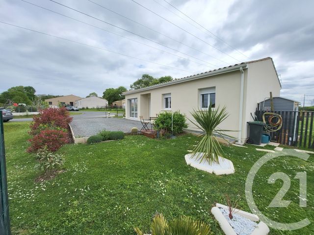 maison à vendre - 5 pièces - 99.0 m2 - SAINTES - 17 - POITOU-CHARENTES - Century 21 Agence De L'Europe