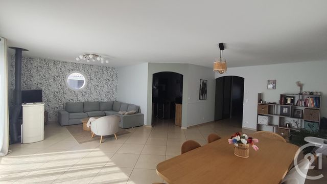 maison à vendre - 5 pièces - 144.0 m2 - SAINTES - 17 - POITOU-CHARENTES - Century 21 Agence De L'Europe